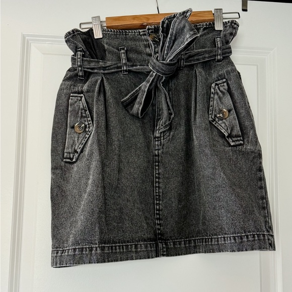 Who What Wear Paperbag Denim Skirt - Picture 3 of 6